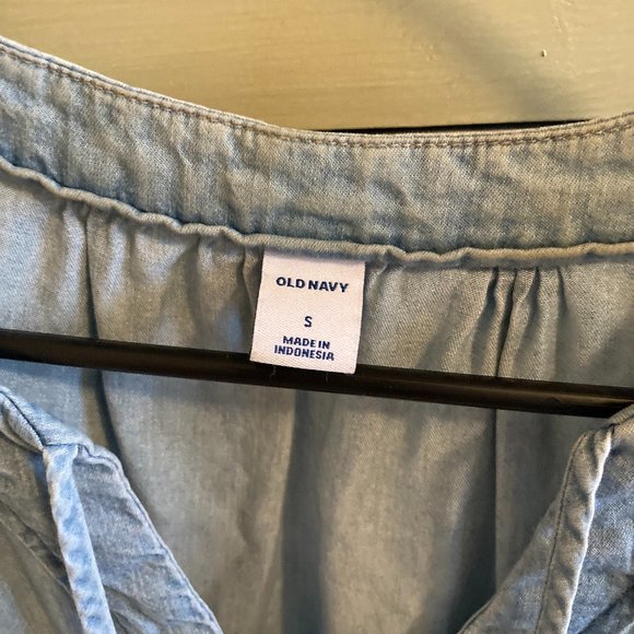 Sleeveless Tunic Dress - Picture 2 of 3